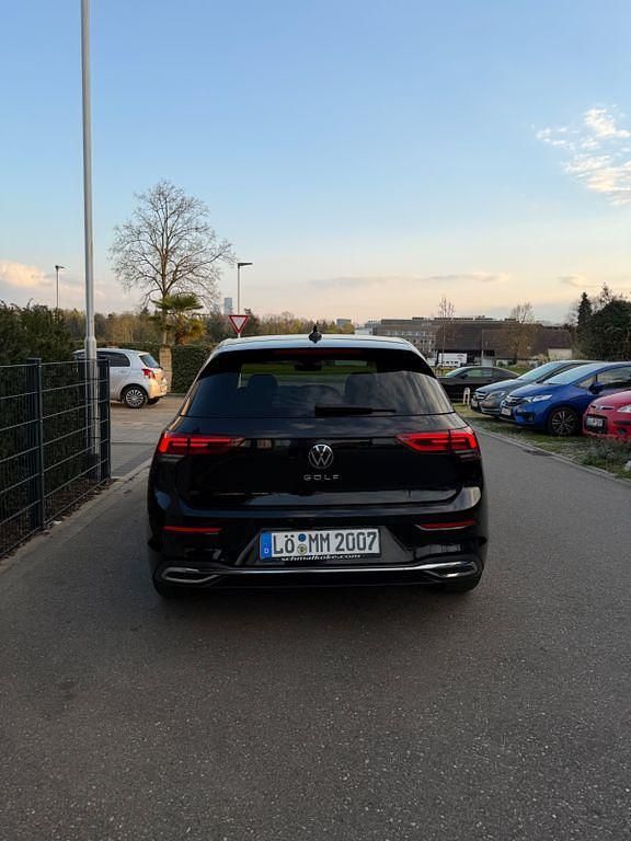 Gebraucht VW Golf VIII Move 150 PS (110 kW) 2023 Schwarz Limousine