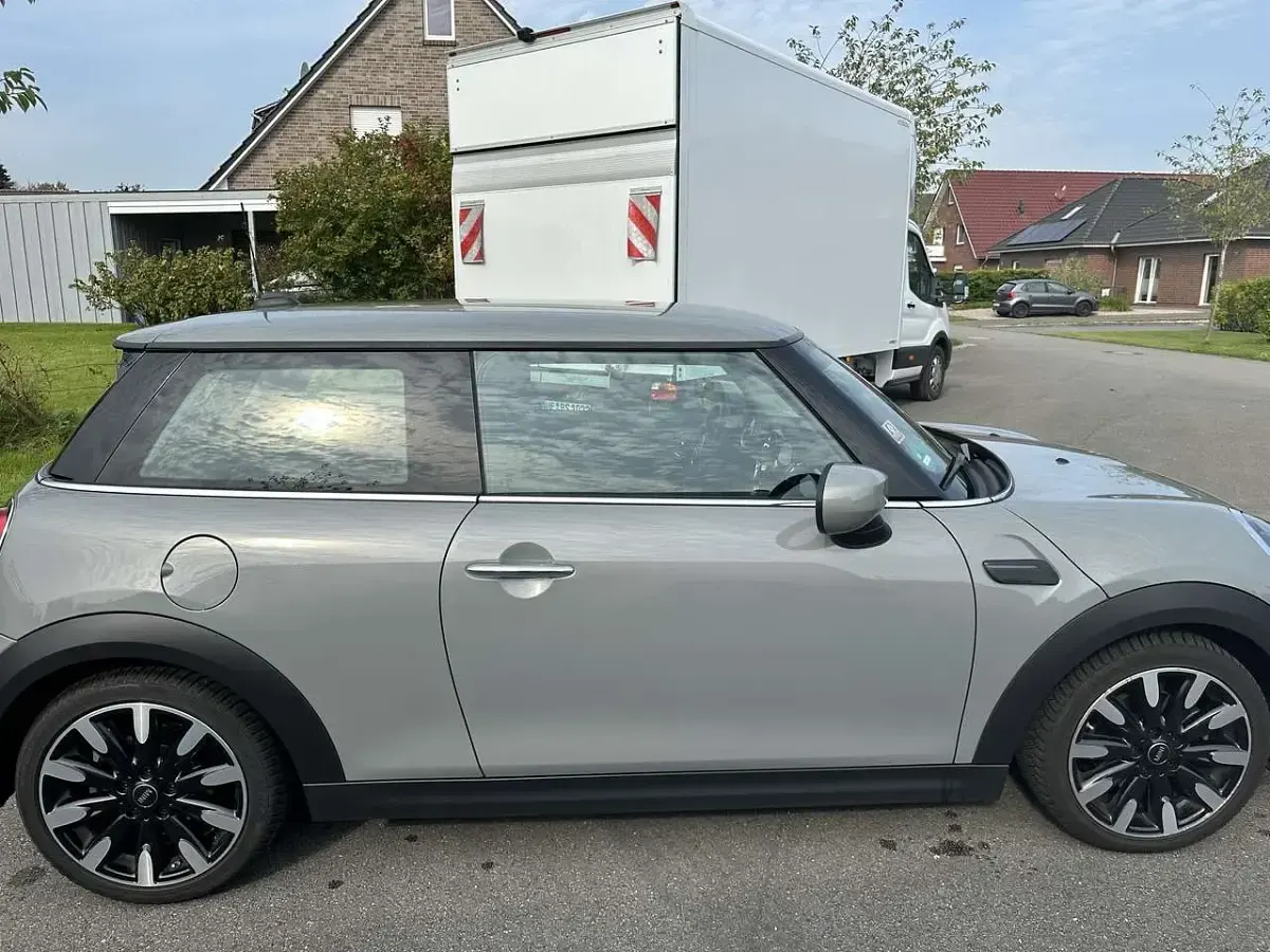Gebraucht Mini ONE Classic 102 PS (75 kW) 2022 Grau Kleinwagen