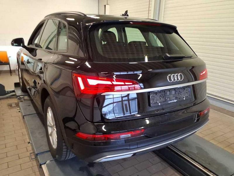Gebraucht Audi Q5 163 PS (119 kW) 2022 Brillantschwarz (metallic) SUV