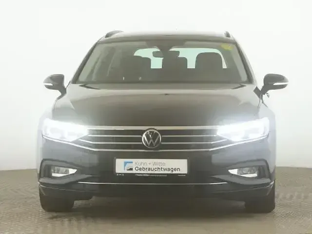Gebraucht VW Passat Business 150 PS (110 kW) 2023 Schwarz Kombi