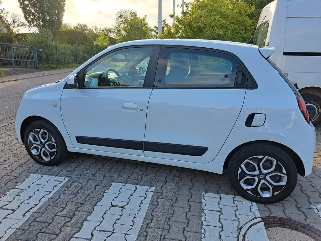 Gebraucht Renault Twingo Zen 60 kW (82 PS) 2022 Weiß Kleinwagen