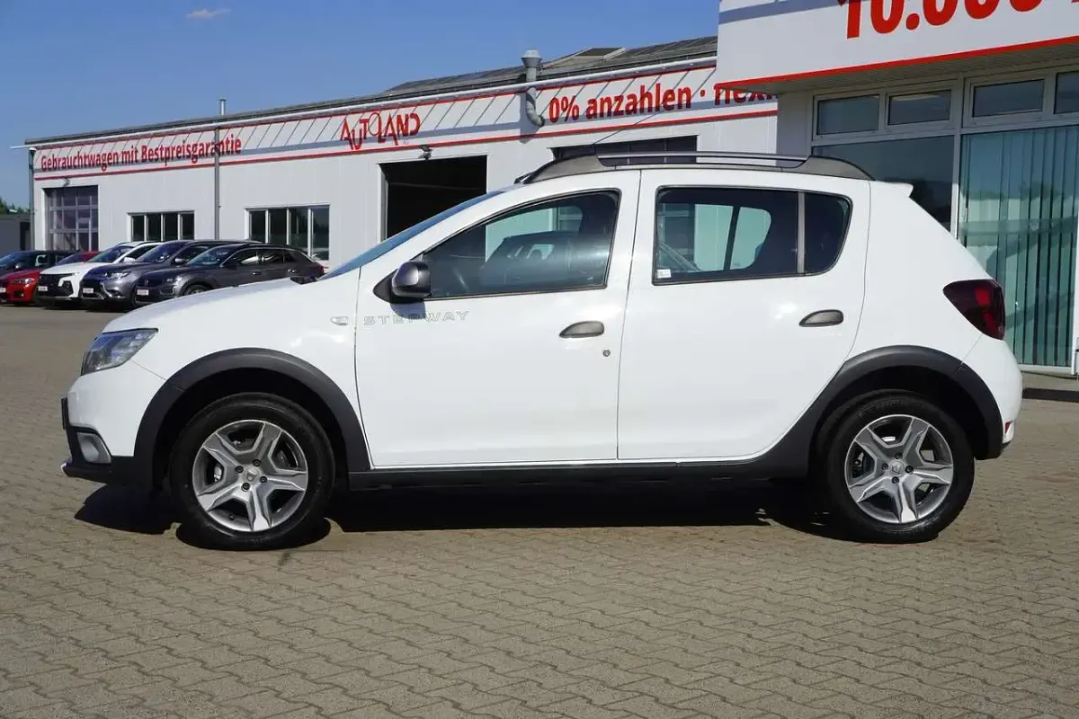 Gebraucht Dacia Sandero Essentiel 90 PS (66 kW) 2019 Weiß Kleinwagen