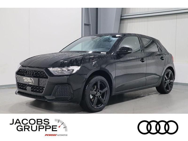 Mythosschwarz Neu 2025 Audi A1 Sportback Advanced Kleinwagen | 29.980 € (Fairer Preis) - Bild 1/4