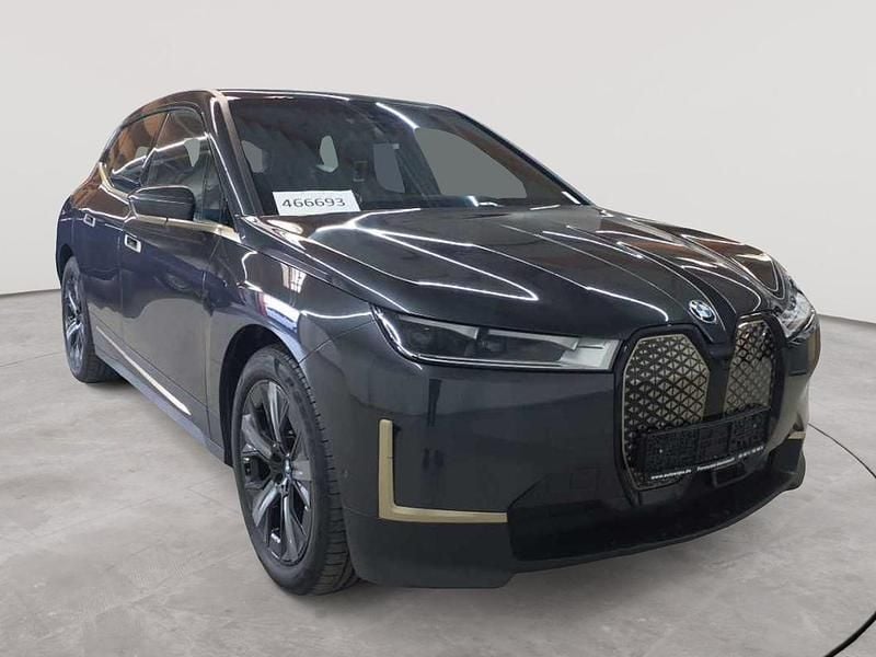Gebraucht BMW iX 384 kW (523 PS) 2022 Sophistograu brillanteffekt metallic SUV