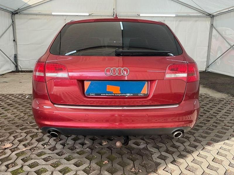 Gebraucht Audi A6 Ambiente 220 PS (161 kW) 2010 Rot Kombi