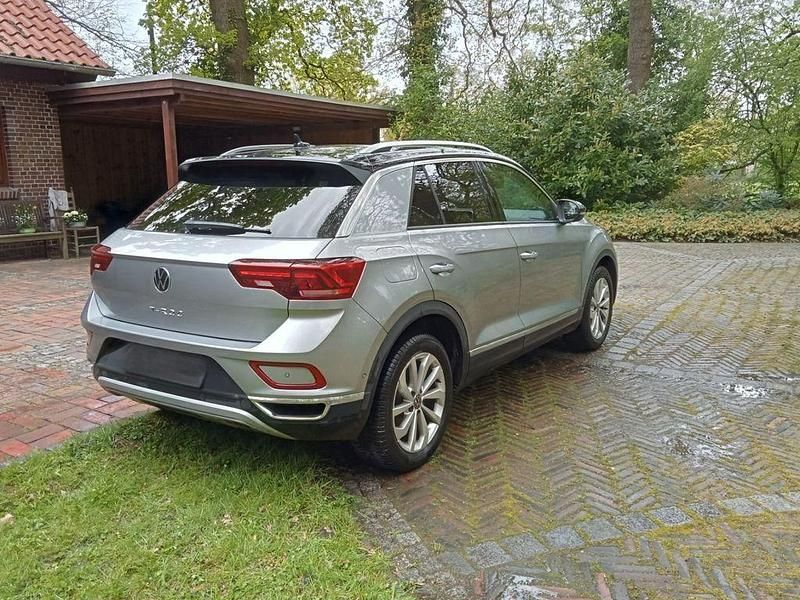 Gebraucht VW T-Roc Style 150 PS (110 kW) 2022 Silber SUV
