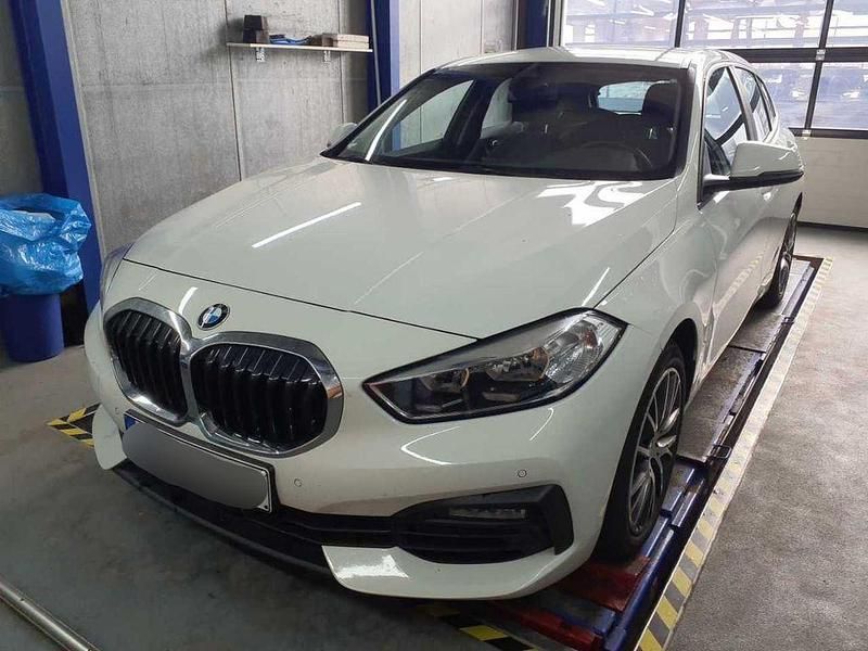 Käytetty BMW 116 Performance 116 HP (85 kW) 2022 Valkoinen Viistoperä