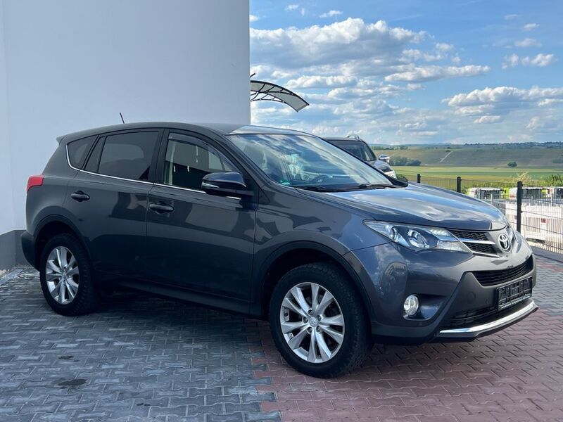Grau Gebraucht 2013 Toyota RAV4 Edition SUV | 13.500 € (Fairer Preis) - Bild 1/4