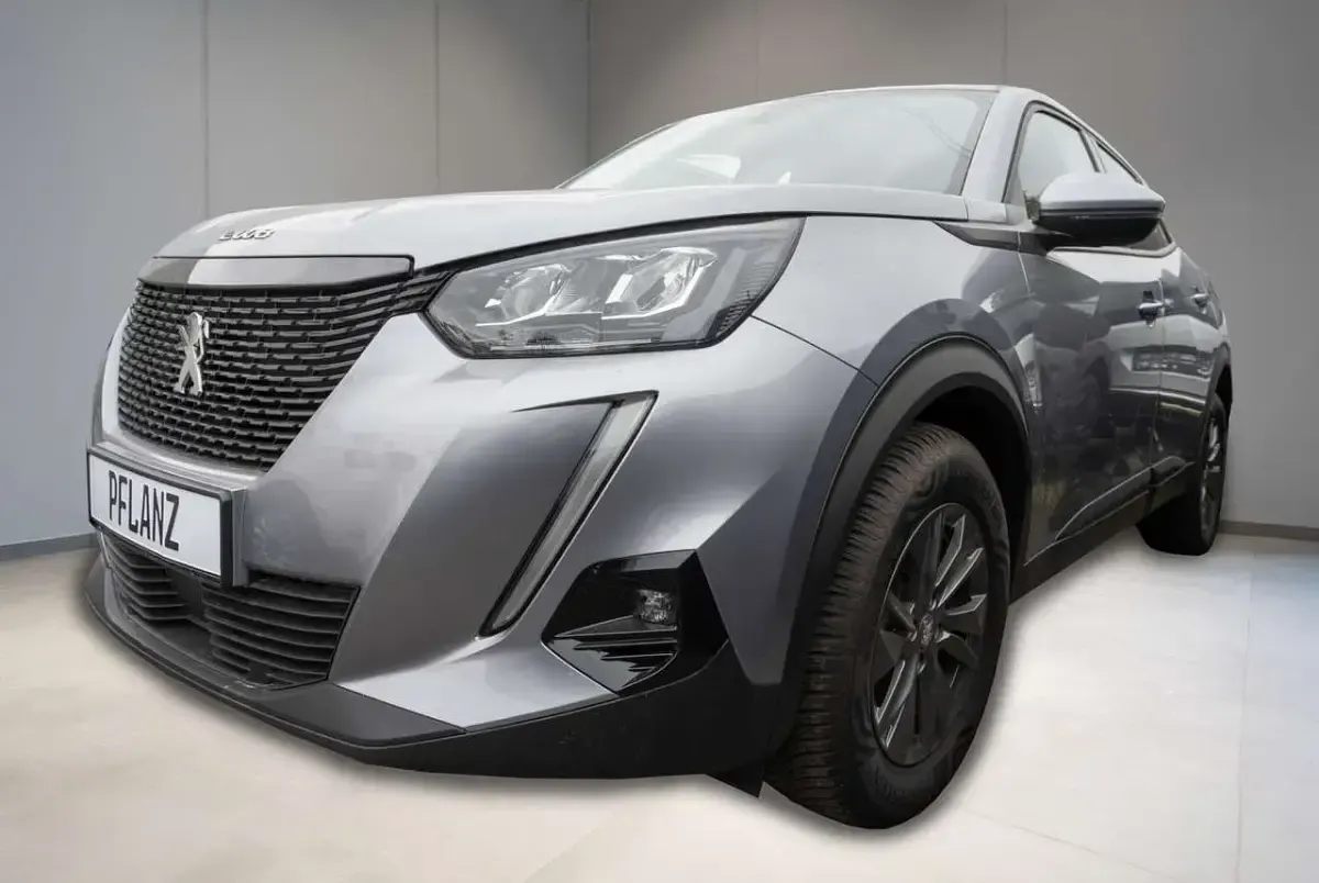Gebraucht Peugeot 2008 Active 131 PS (96 kW) 2022 SUV
