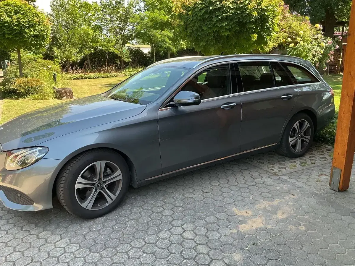Gebraucht Mercedes E200 160 PS (117 kW) 2019 Grau Kombi