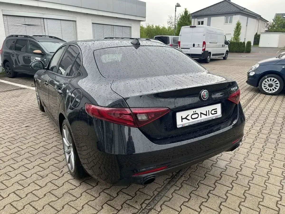 Gebraucht Alfa Romeo Giulia Sprint 201 PS (147 kW) 2023 Schwarz Limousine