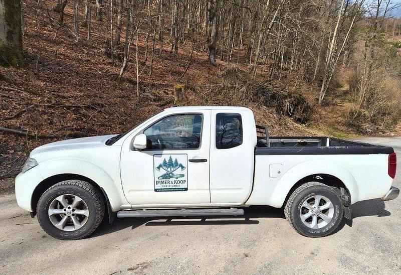 Gebraucht Nissan Navara 190 PS (139 kW) 2011 Weiß Abholung