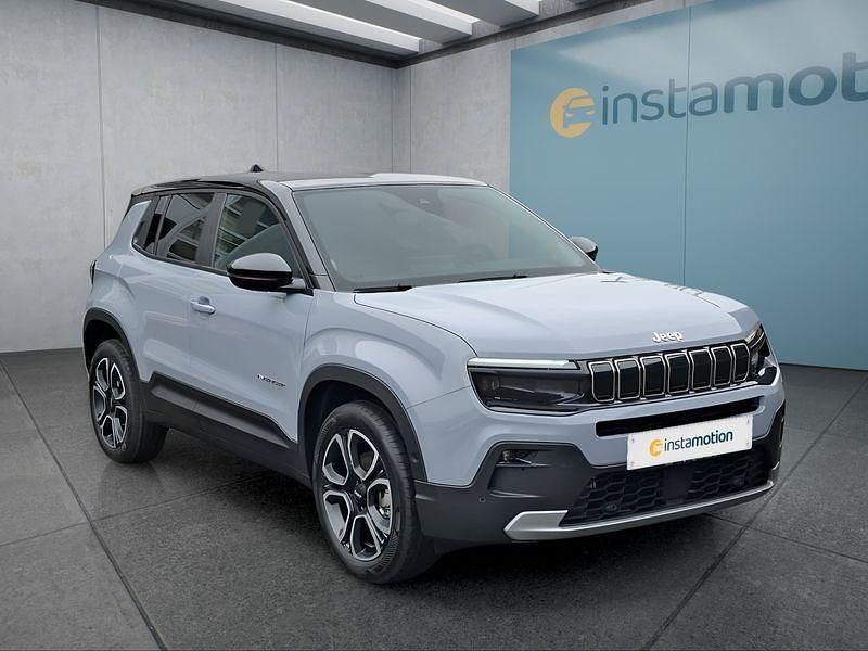 Neu Jeep Avenger 110 PS (80 kW) 2025 Grau SUV