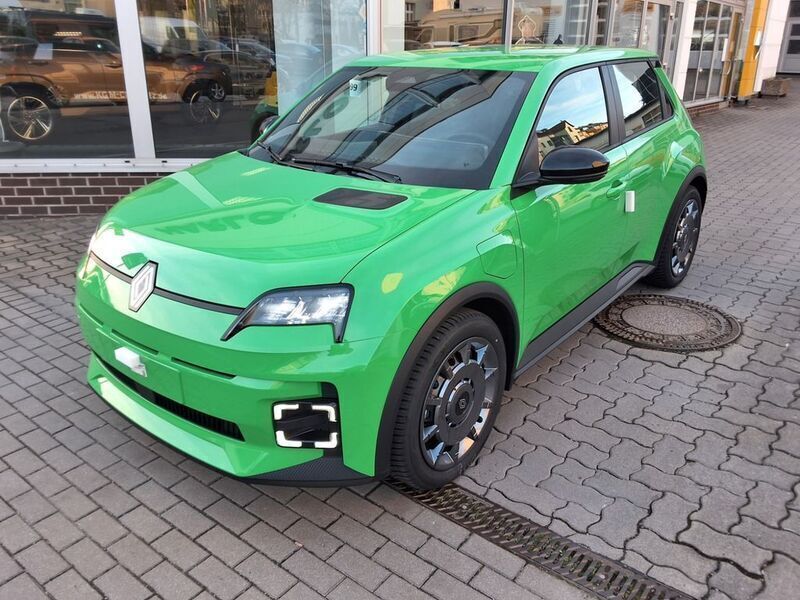 Gebraucht Renault R5 89 kW (122 PS) 2025 Grün Kleinwagen