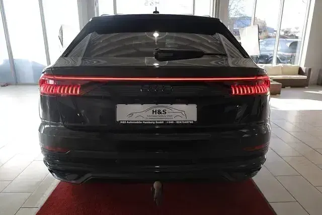 Gebraucht Audi Q8 S-Line 286 PS (210 kW) 2019 Tiefschwarz SUV