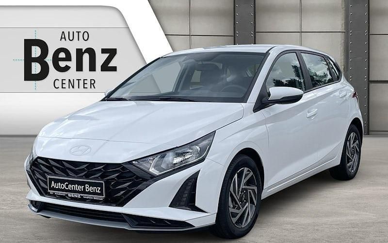 Weiß Neu 2025 Hyundai i20 Trend Limousine | 21.290 € (Guter Preis) - Bild 1/4