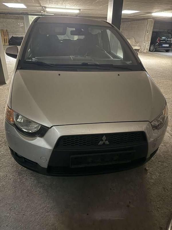Grau Gebraucht 2009 Mitsubishi Colt Intense Kleinwagen | 2.000 € - Bild 1/4