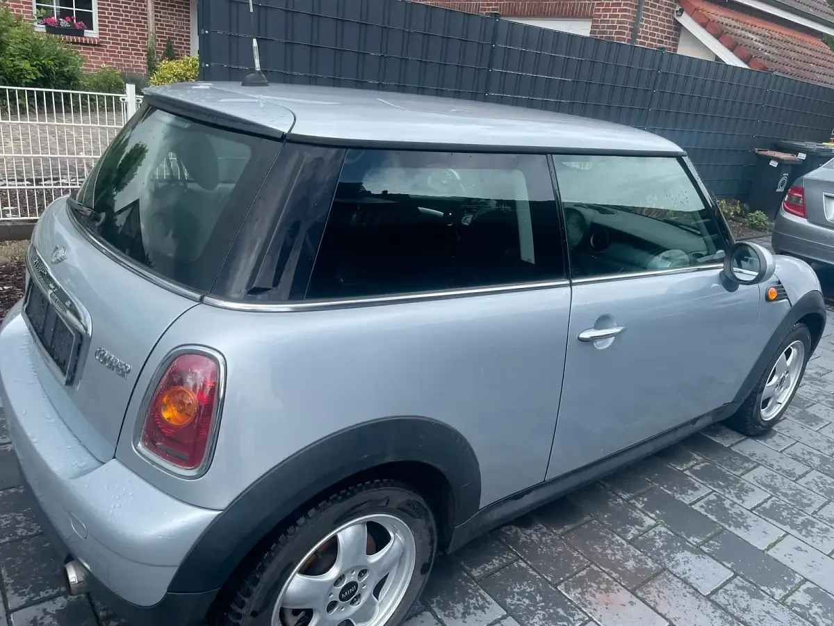 Gebraucht Mini Cooper 122 PS (89 kW) 2010 Silber Kleinwagen