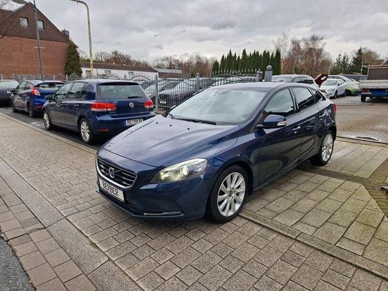 Gebraucht Volvo V40 You! 114 PS (83 kW) 2015 Blau Limousine