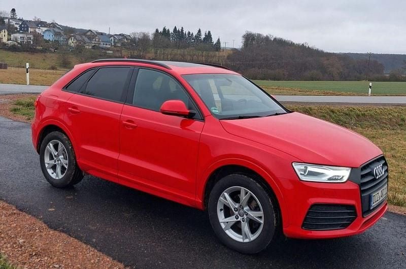 Gebraucht Audi Q3 Sport 150 PS (110 kW) 2018 Rot SUV