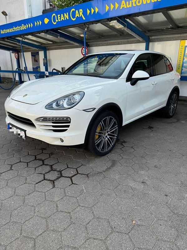 Weiß Gebraucht 2011 Porsche Cayenne SUV | 20.200 € (Etwas zu teuer) - Bild 1/4