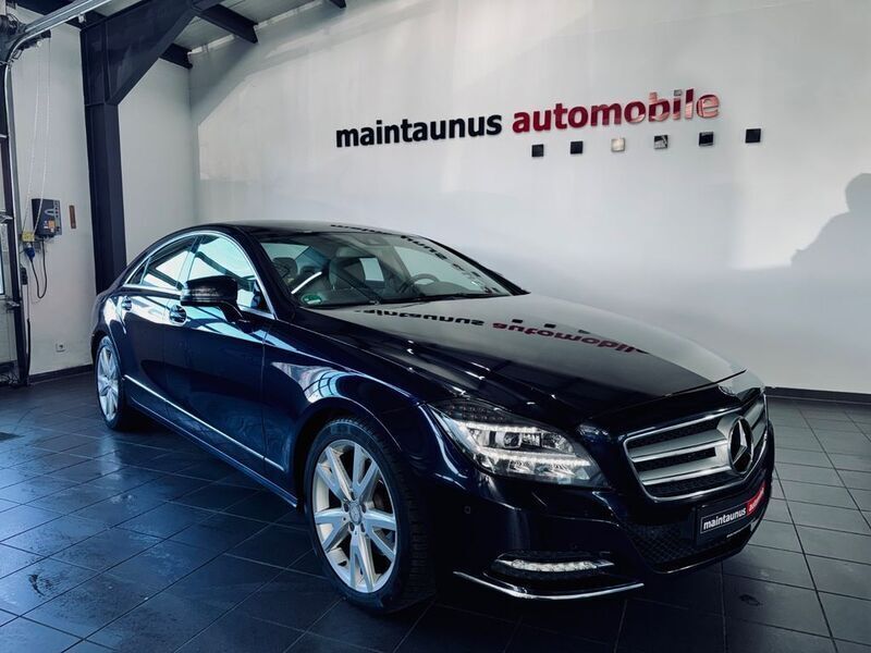 Blau Gebraucht 2012 Mercedes CLS350 Limousine | 15.450 € (Fairer Preis) - Bild 1/4