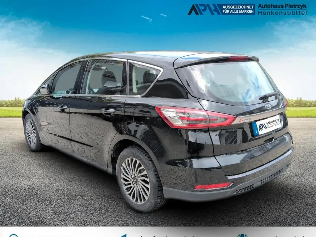Gebraucht Ford S-MAX Titanium 150 PS (110 kW) 2019 Schwarz Van / Kleinbus