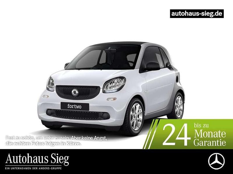 Weiß Gebraucht 2017 Smart ForTwo Coupé Passion Kleinwagen | 7.854 € (Superpreis) - Bild 1/3