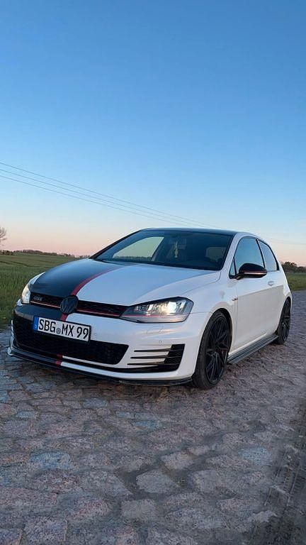 Weiß Gebraucht 2014 VW Golf VII GTI Limousine | 12.000 € (Fairer Preis) - Bild 1/4