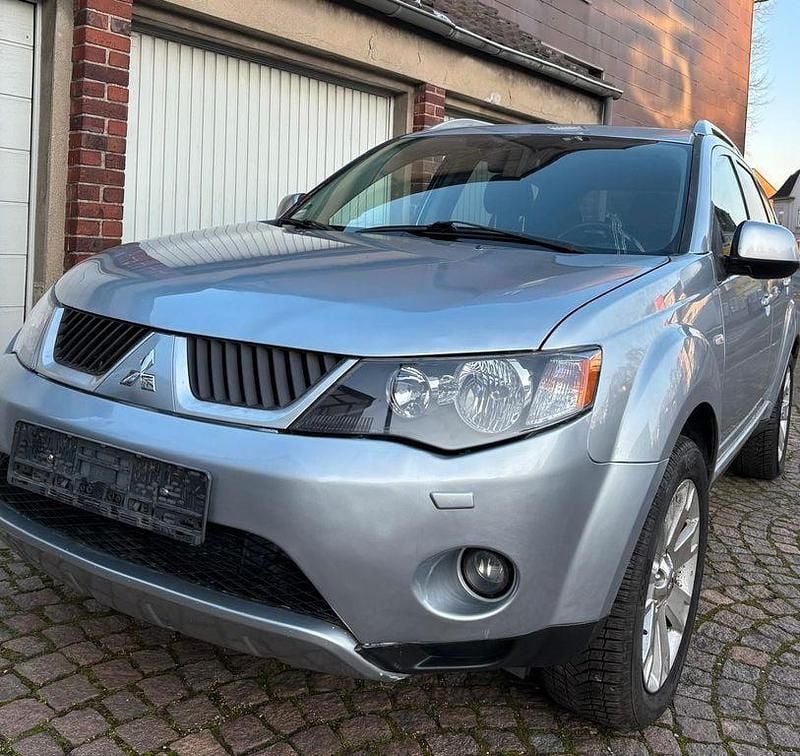 Gebraucht Mitsubishi Outlander Invite 140 PS (102 kW) 2010 Grau SUV