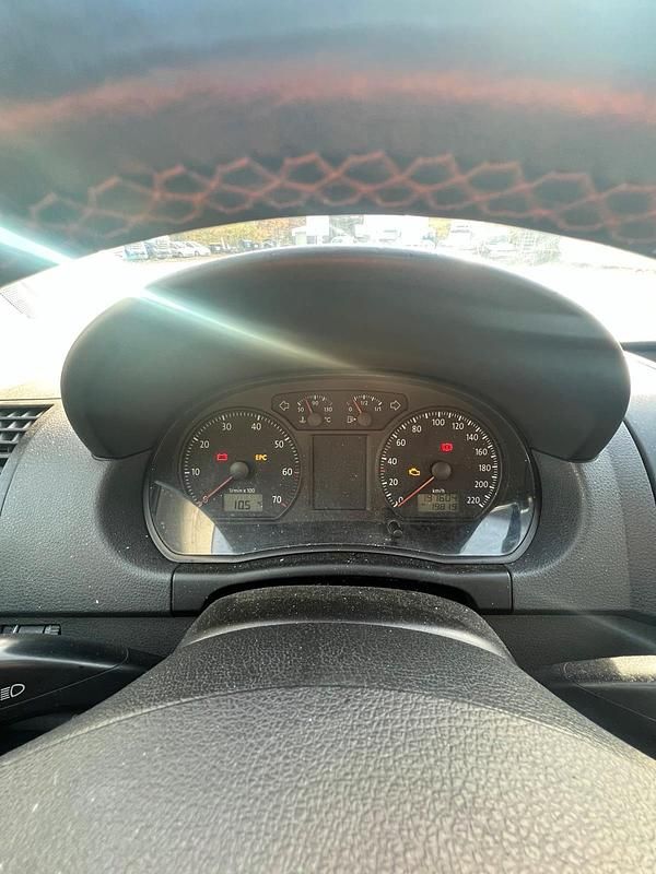 Second-hand VW Polo 54 CP (39 kW) 2006 Andere farben Hatchback