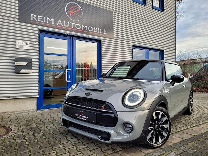 Grau Gebraucht 2020 Mini Cooper S Kleinwagen | 20.950 € (Fairer Preis) - Bild 1/4