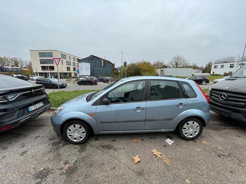 Blau Gebraucht 2007 Ford Fiesta Kleinwagen | 1.000 € (Guter Preis) - Bild 1/4