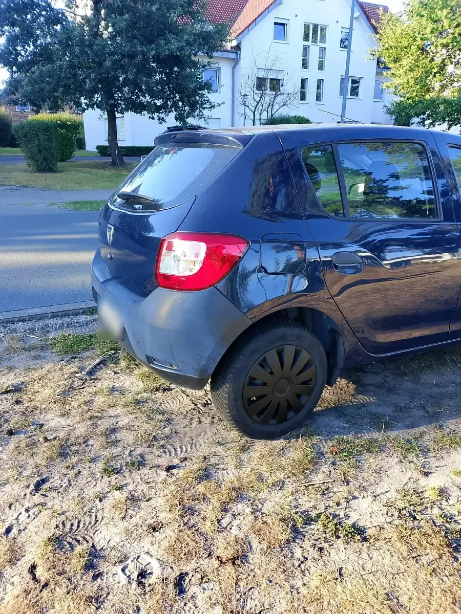 Gebraucht Dacia Sandero 75 PS (55 kW) 2015 Blau Kleinwagen