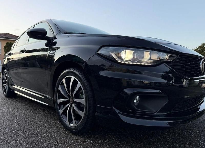 Gebraucht Fiat Tipo S 120 PS (88 kW) 2019 Schwarz Limousine