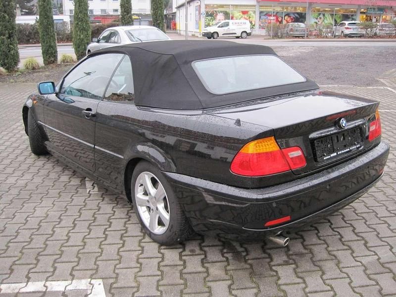 Gebraucht BMW 318 Cabriolet 143 PS (105 kW) 2003 Schwarz Cabrio