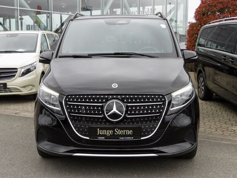 Gebraucht Mercedes V300 Avantgarde 237 PS (174 kW) 2024 Schwarz Van / Kleinbus
