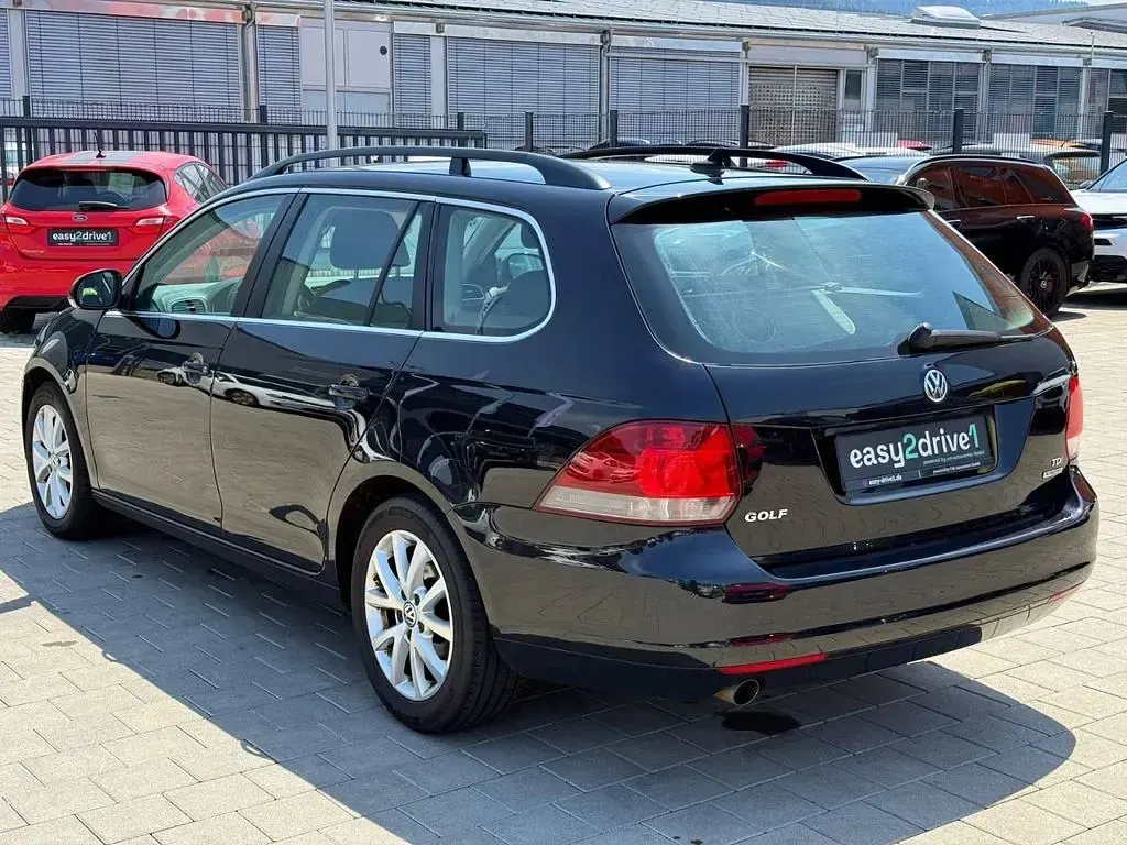 Gebraucht VW Golf VI Comfortline 105 PS (77 kW) 2011 Schwarz Kleinwagen