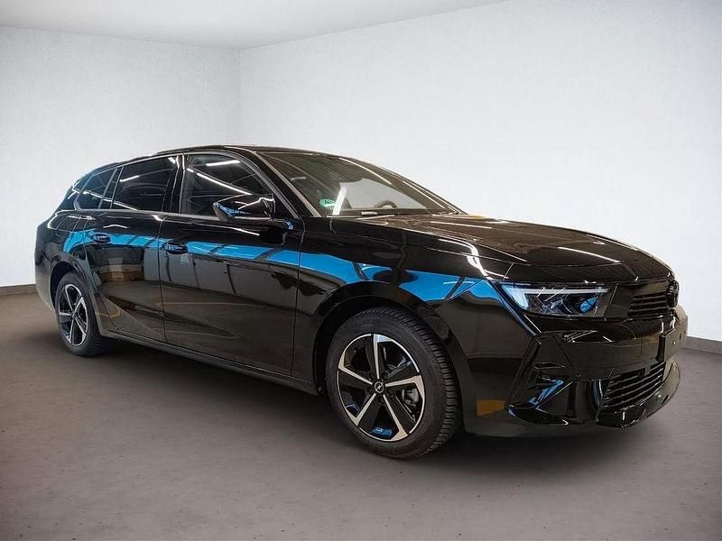 Gebraucht Opel Astra 131 PS (96 kW) 2024 Schwarz Kombi