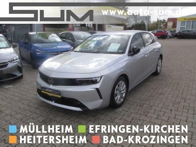 Silber (aluminium silb/kristall silber) Gebraucht 2022 Opel Astra Elegance Limousine | 24.290 € (Etwas zu teuer) - Bild 1/4