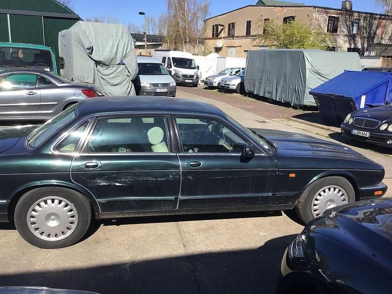 Gebraucht Jaguar XJ6 211 PS (155 kW) 1997 Grün Limousine