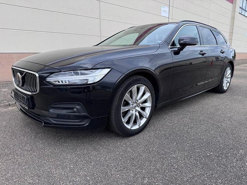 Schwarz Gebraucht 2022 Volvo V90 Momentum Kombi | 27.599 € (Fairer Preis) - Bild 1/4