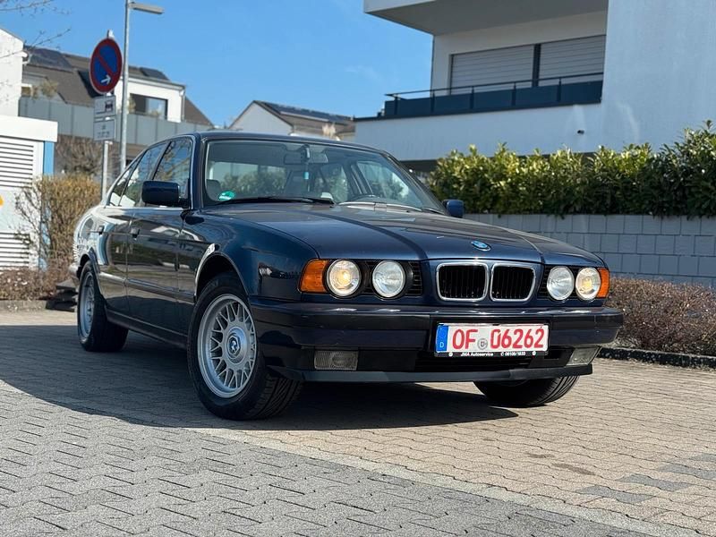 Gebraucht BMW 530 218 PS (160 kW) 1992 Blau Limousine