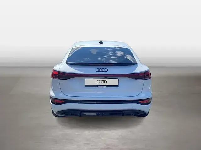 Gebraucht Audi Q6 Sportback e-tron Business 225 kW (306 PS) 2026 Gletscherweiß metallic SUV