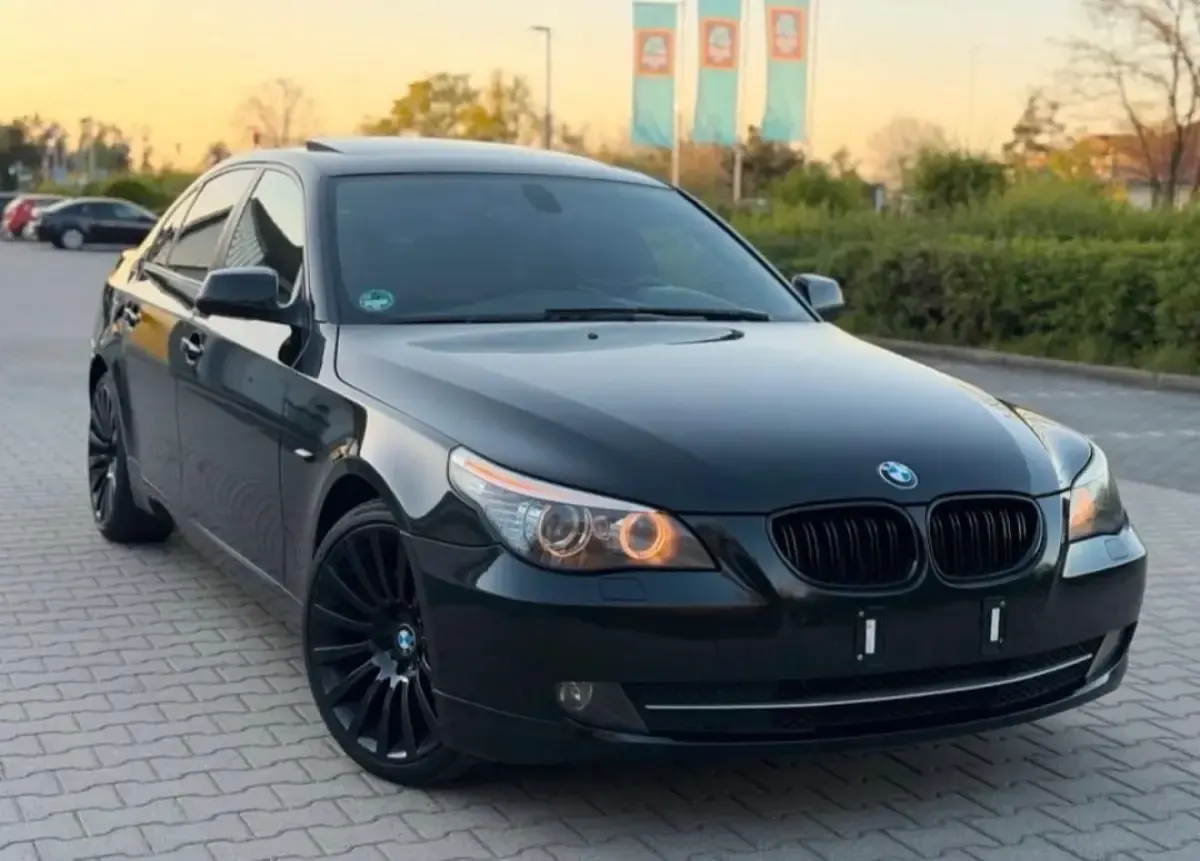 Gebraucht BMW 523 190 PS (139 kW) 2009 Schwarz Limousine