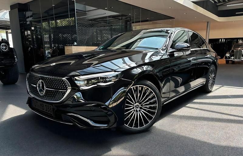 Gebraucht Mercedes E450 AMG 367 PS (269 kW) 2024 Schwarz Limousine