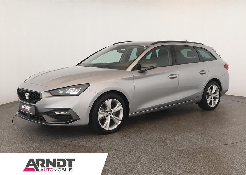 Urban silver Gebraucht 2024 Seat Leon | 25.083 € (Guter Preis) - Bild 1/4
