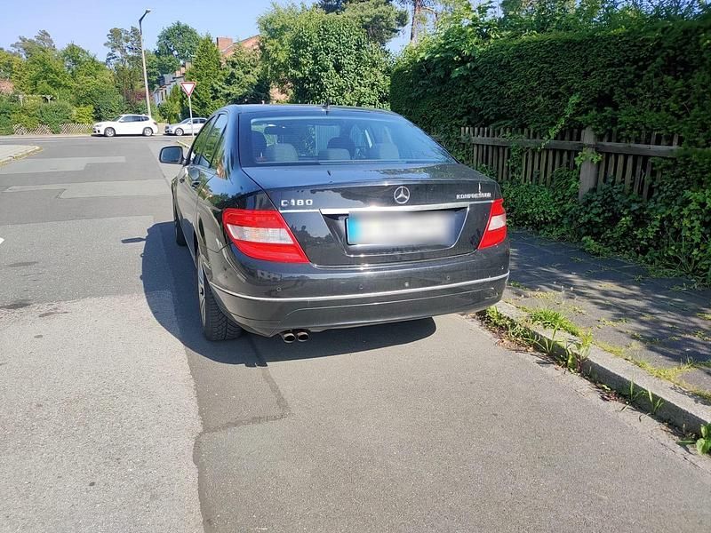 Schwarz Gebraucht 2008 Mercedes C180 Limousine | 7.500 € - Bild 1/4