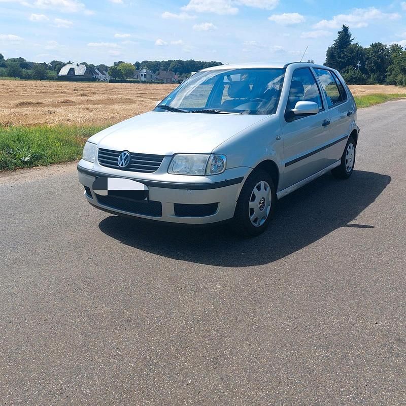 Silber Gebraucht 2000 VW Polo Kleinwagen | 1.350 € (Fairer Preis) - Bild 1/4