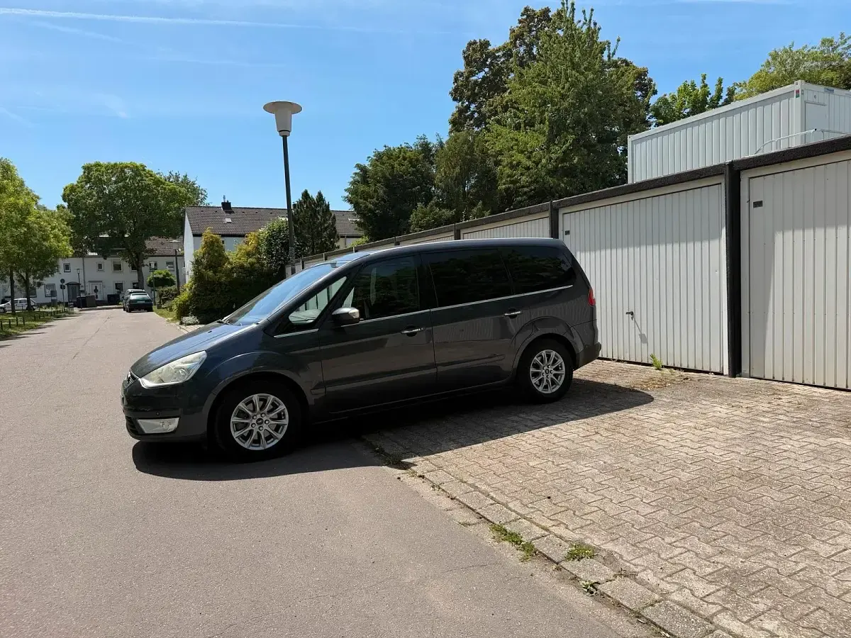 Gebraucht Ford Galaxy 175 PS (128 kW) 2009 Grau Van / Kleinbus